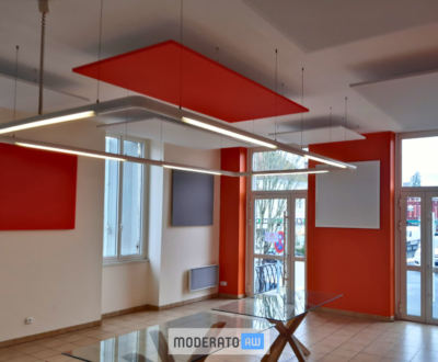 Salle de réunion colorée