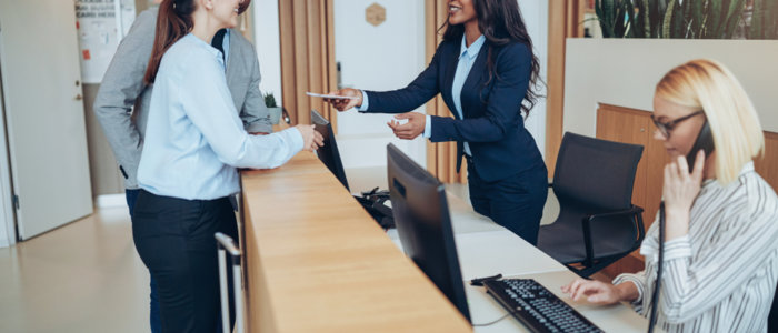 Préserver la confidentialité dans les lieux publics : des espaces dédiés à la concentration (pôle emploi, urssaf, caisse d’allocations familiales , préfecture,...)